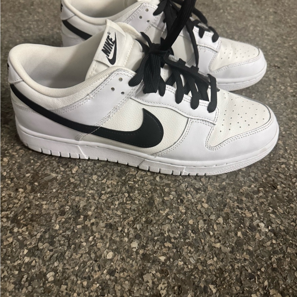 Nike Men's White and Black Sneakers dunk shoes